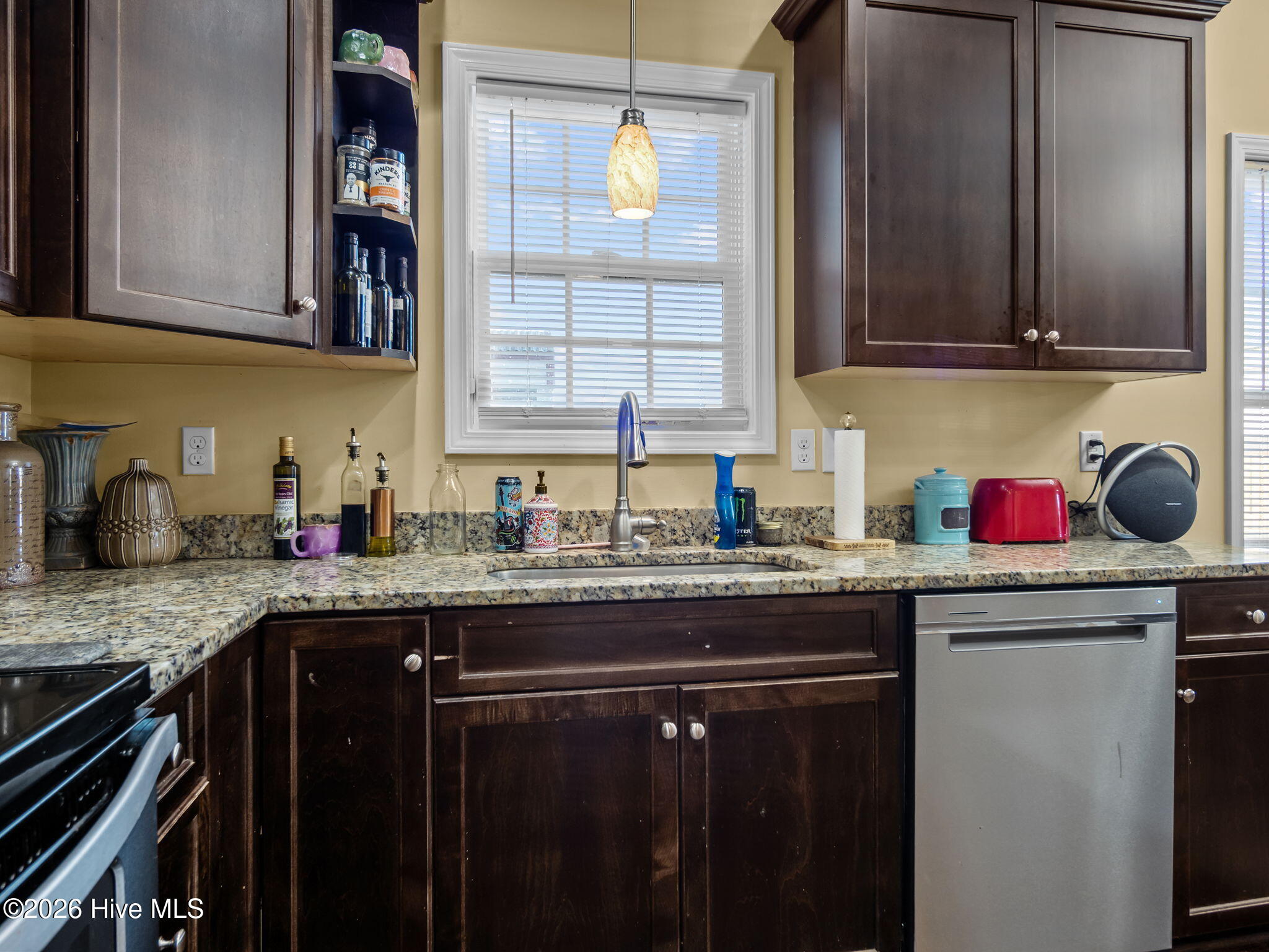 404 Kinroff Drive Hubert, NC 28539 - Photo 20 of 57 Kitchen