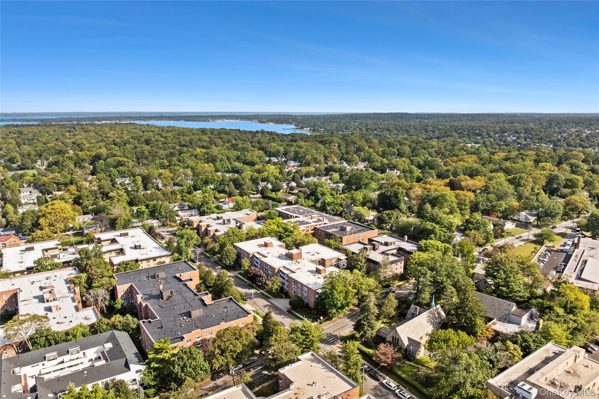Aerial of The Blair House and proximity to the water/city