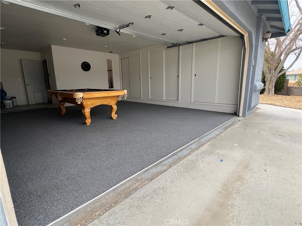 432 Vista Ridgecrest, CA 93555 - Photo 4 of 21