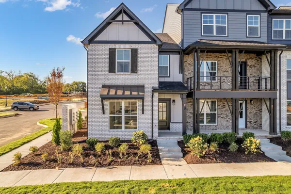 $386,040 | 602 Granbury Private Drive, Hendersonville, TN 37075