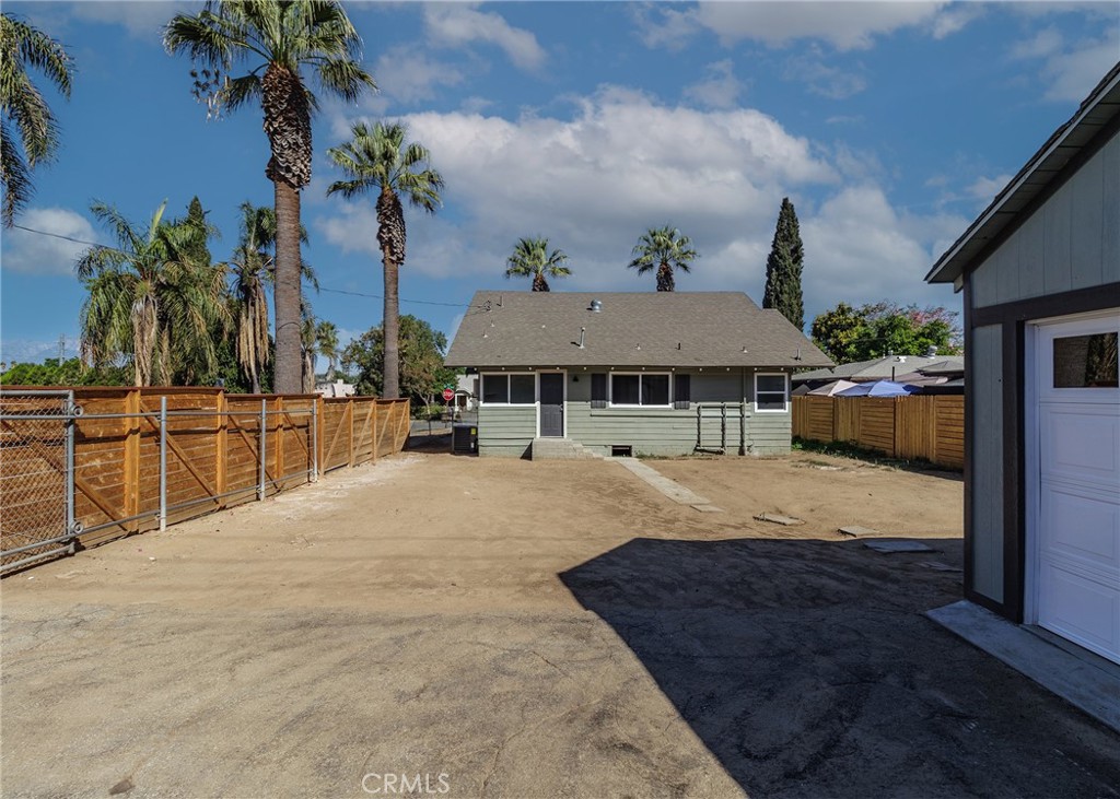 1974 Milton Street Riverside, CA 92507 - Photo 21 of 28 Gallery Image 21