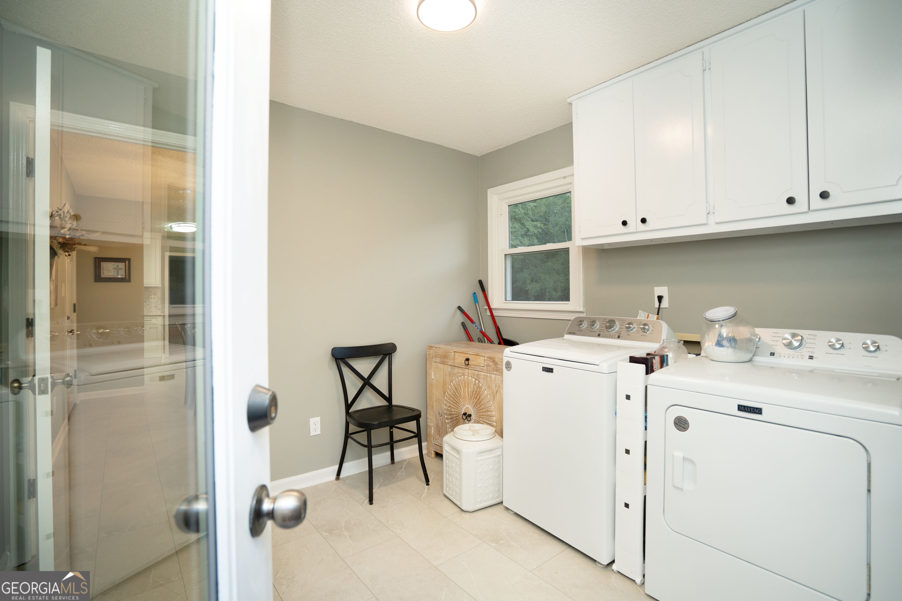 295 Hillview Road Hampton, GA 30228 - Photo 41 of 70 a utility room with dryer and washer