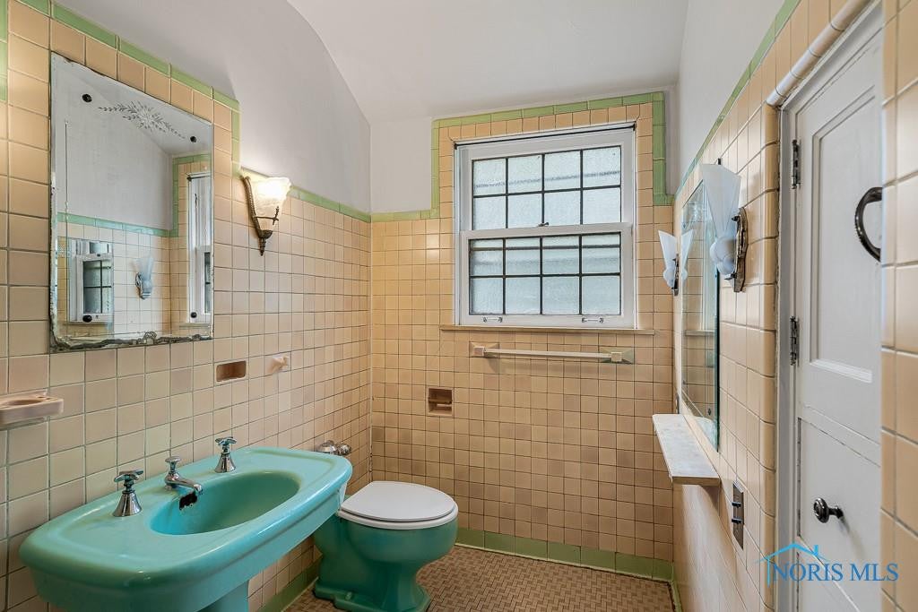 3446 Chestnut Hill Road Toledo, OH 43606 - Photo 36 of 47 Photo 36