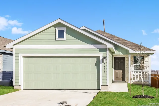 $1,525 | 8835 Barrow Path, Converse, TX 78109