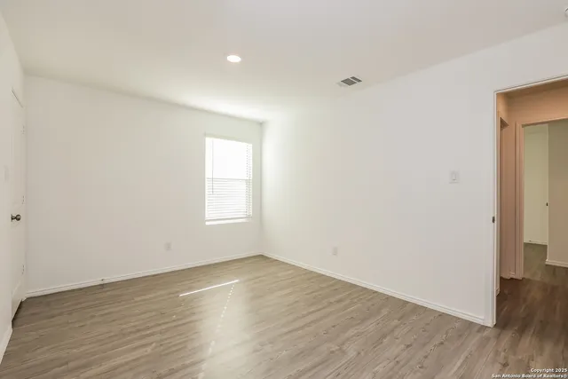 $1,525 | 8835 Barrow Path, Converse, TX 78109