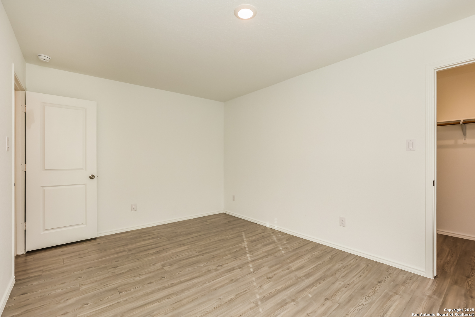 8835 Barrow Path Converse, TX 78109 - Photo 12 of 15