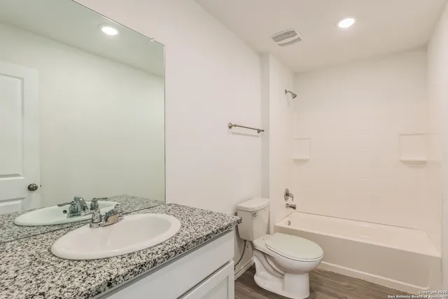 $1,525 | 8835 Barrow Path, Converse, TX 78109