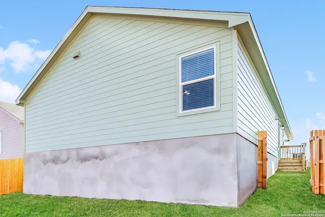 $1,525 | 8835 Barrow Path, Converse, TX 78109