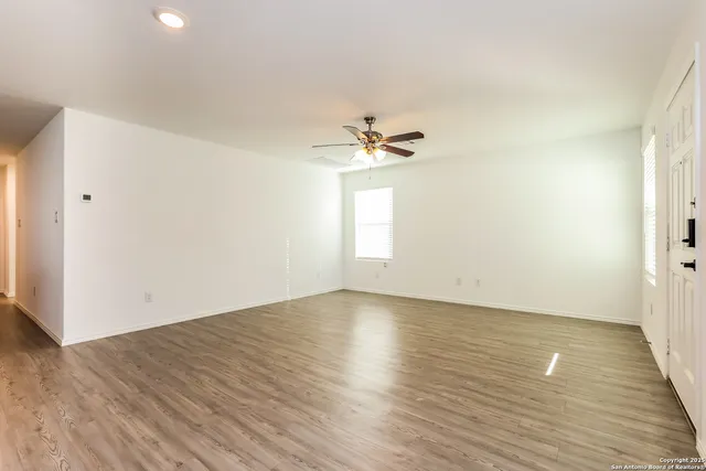 $1,525 | 8835 Barrow Path, Converse, TX 78109