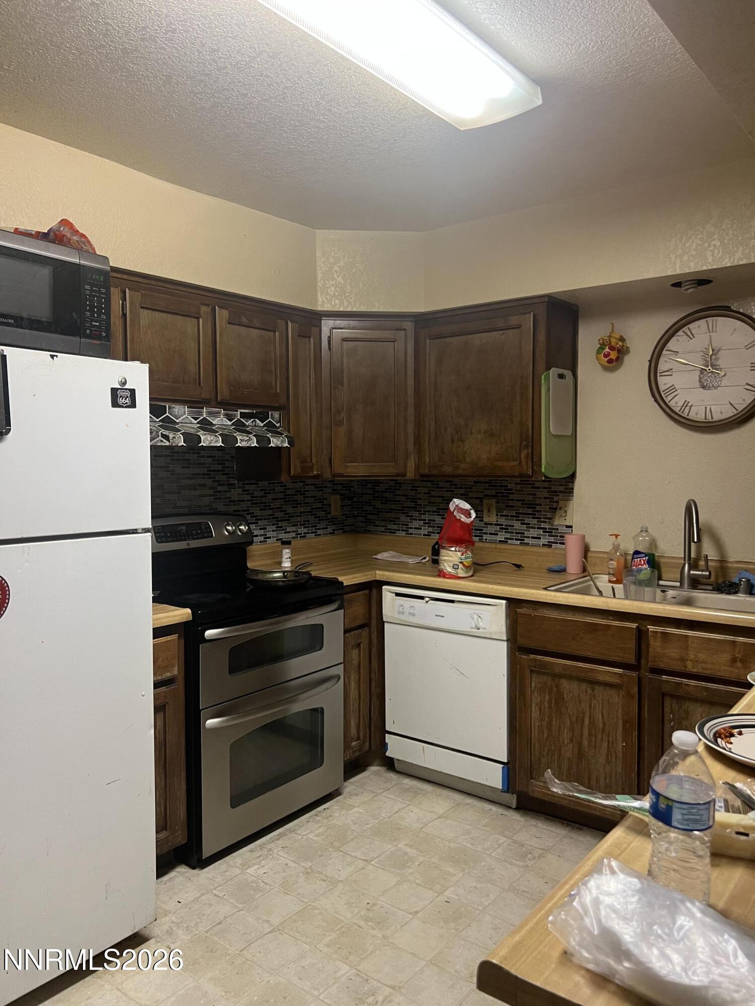 4215 Furgerson Ranch Road Carson City, NV 89701 - Photo 3 of 8 kitchen