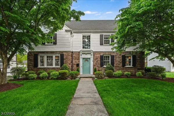 $1,650,000 | 31 The Fairway, Montclair, NJ 07043