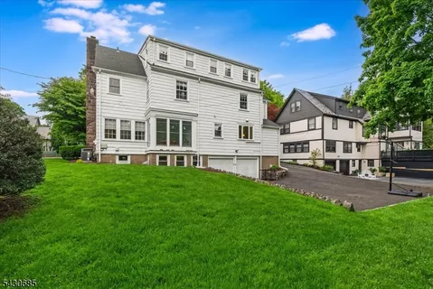 $1,650,000 | 31 The Fairway, Montclair, NJ 07043
