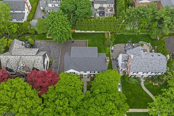 $1,650,000 | 31 The Fairway, Montclair, NJ 07043