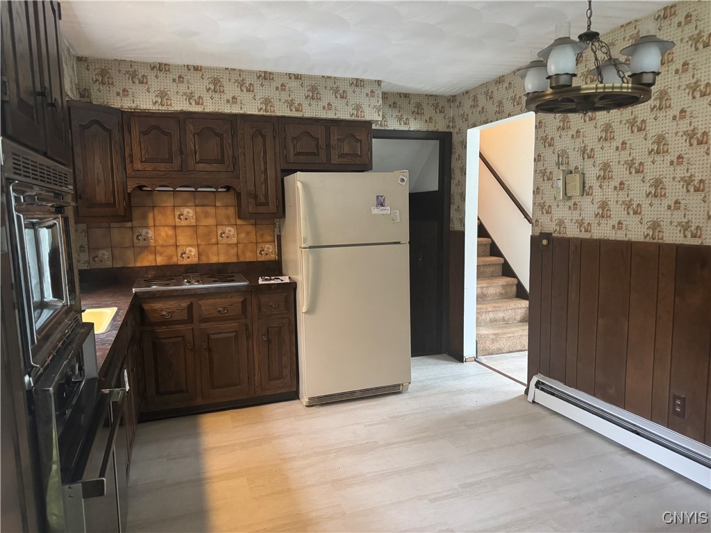 6086 Cavanaugh Road Marcy, NY 13403 - Photo 3 of 17 Eat in kitchen area