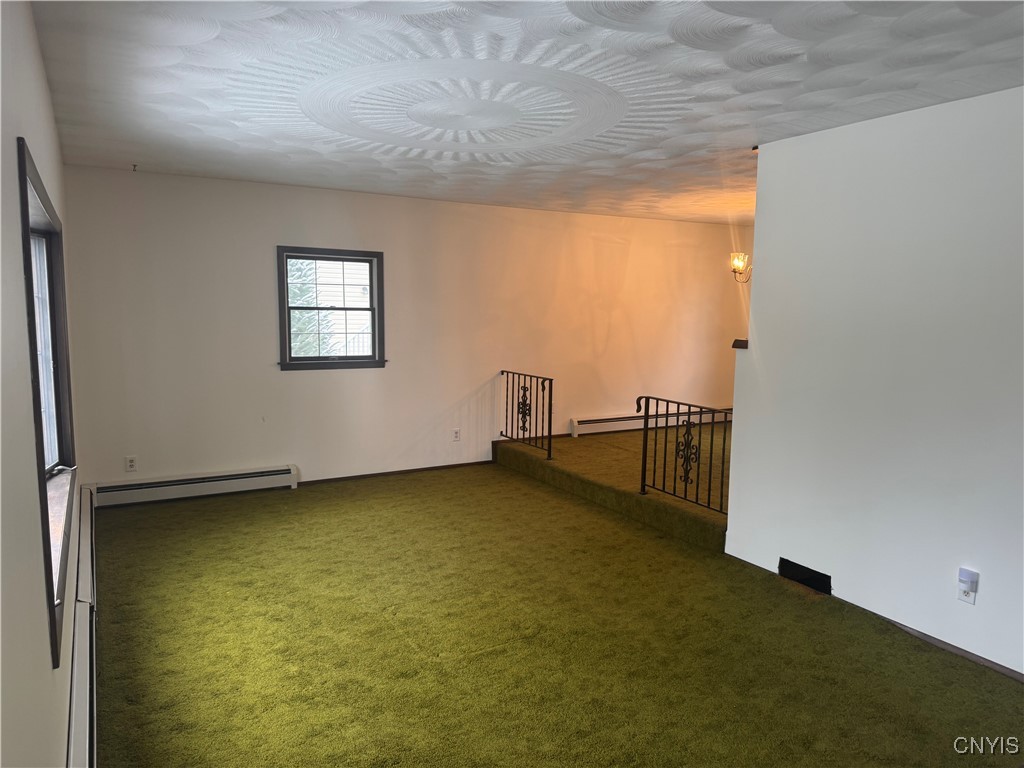 6086 Cavanaugh Road Marcy, NY 13403 - Photo 7 of 17 Living room