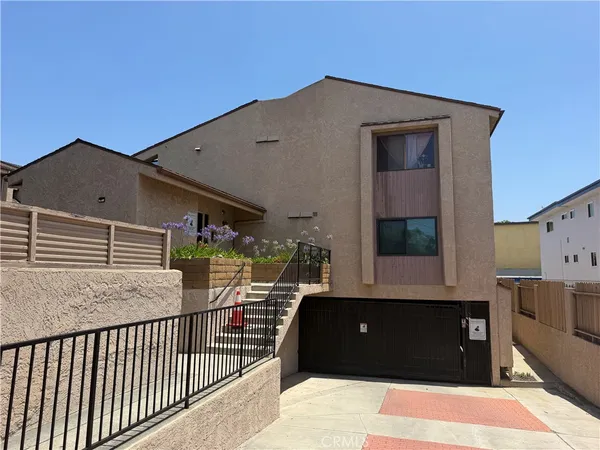 $3,500 | 17026 Yukon Avenue, Unit 205, Torrance, CA 90504