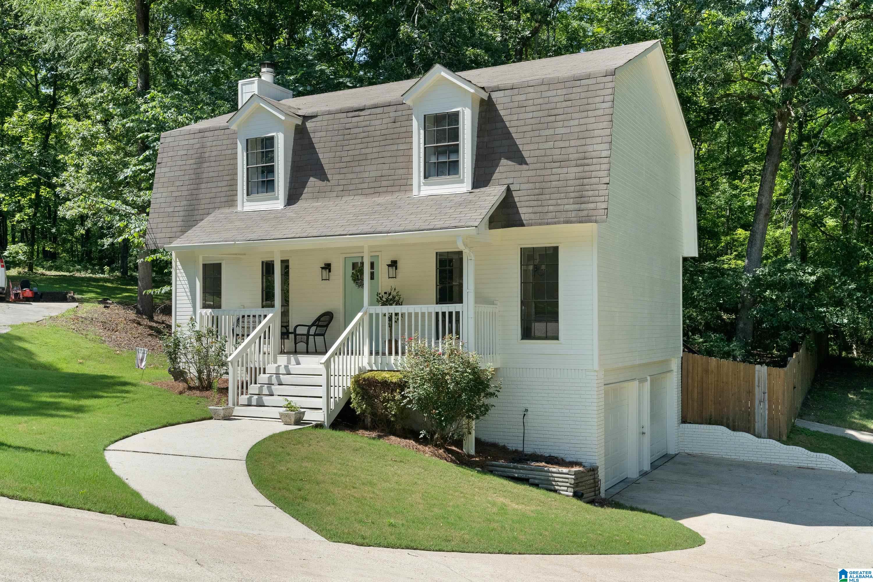 2027 Diane Lane Alabaster, AL 35007 - Photo 7 of 35