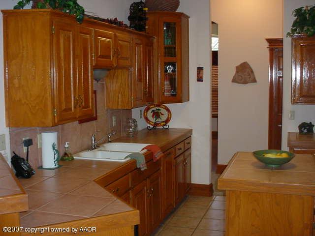 7708 Sheldon Road Amarillo, TX 79119 - Photo 3 of 20 Kitchen