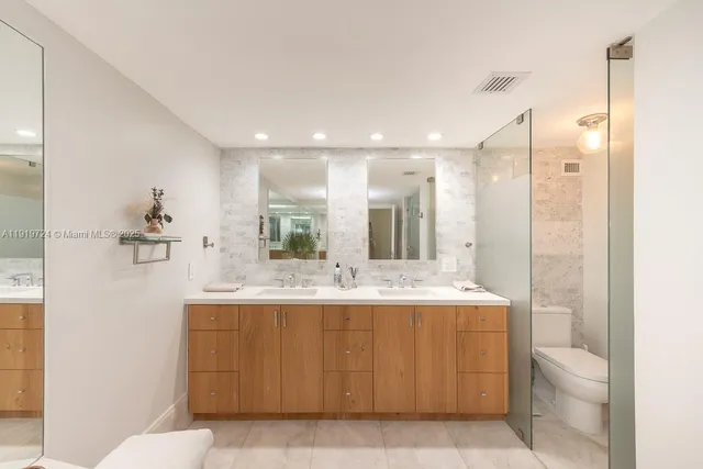 $8,500 | 1121 Crandon Boulevard, Unit D402, Key Biscayne, FL 33149