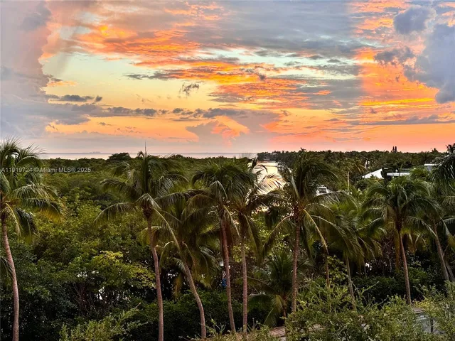 $8,500 | 1121 Crandon Boulevard, Unit D402, Key Biscayne, FL 33149