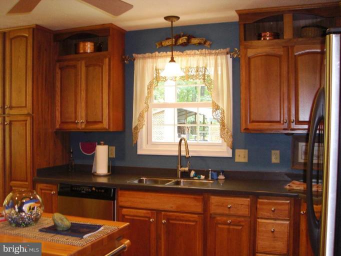 567 Marple Road Winchester, VA 22603 - Photo 22 of 29 Kitchen #2