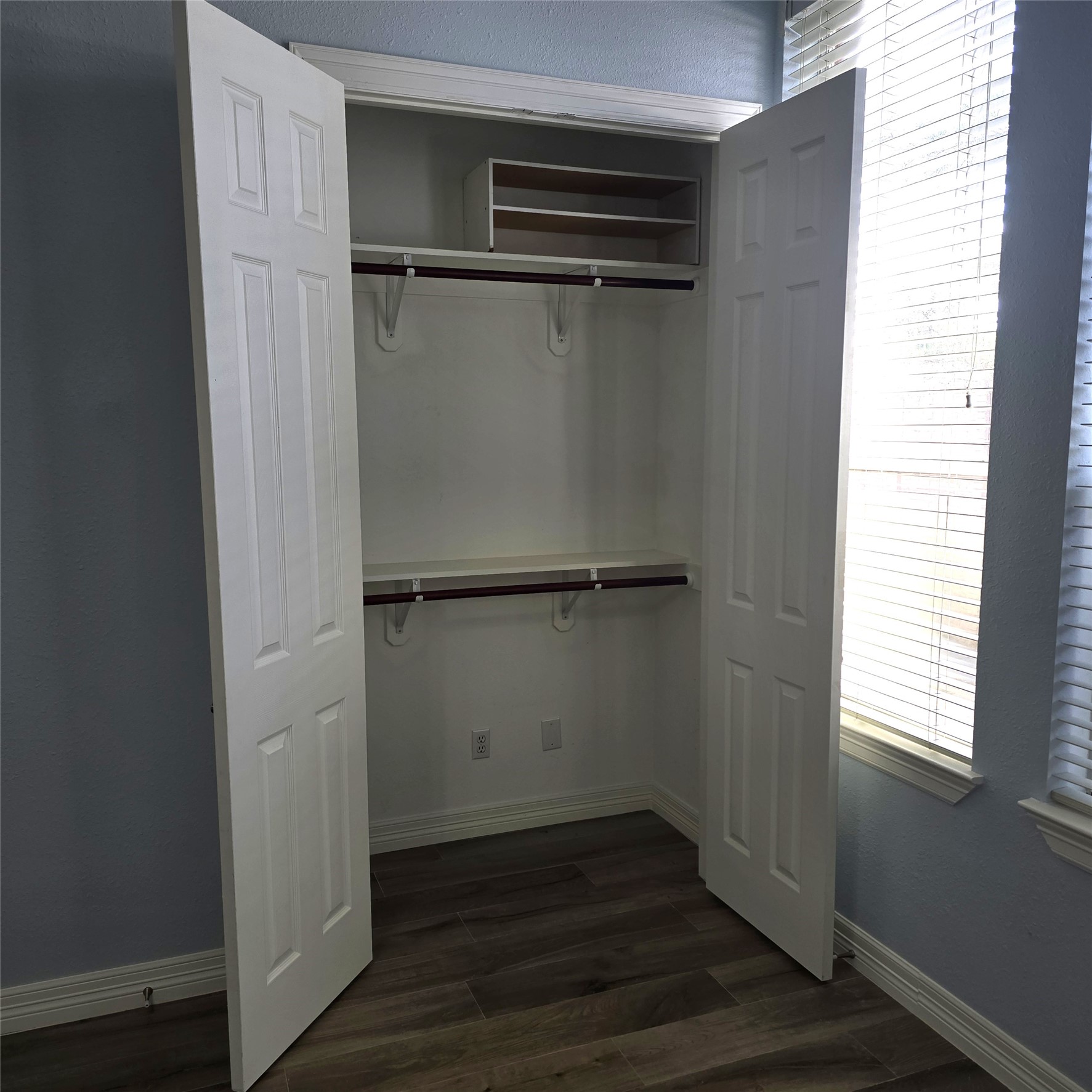 18302 Rittenhouse Park Court Spring, TX 77379 - Photo 21 of 42 MASTER BEDROOM 2ND CLOSET