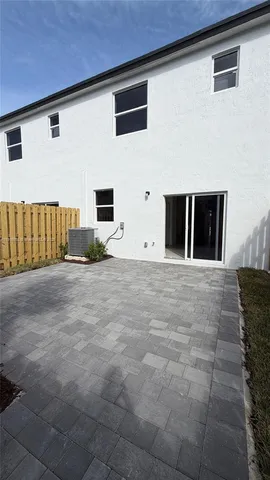 $2,400 | 15600 Southwest 276th Terrace, Homestead, FL 33031