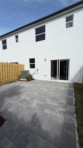 $2,400 | 15600 Southwest 276th Terrace, Homestead, FL 33031