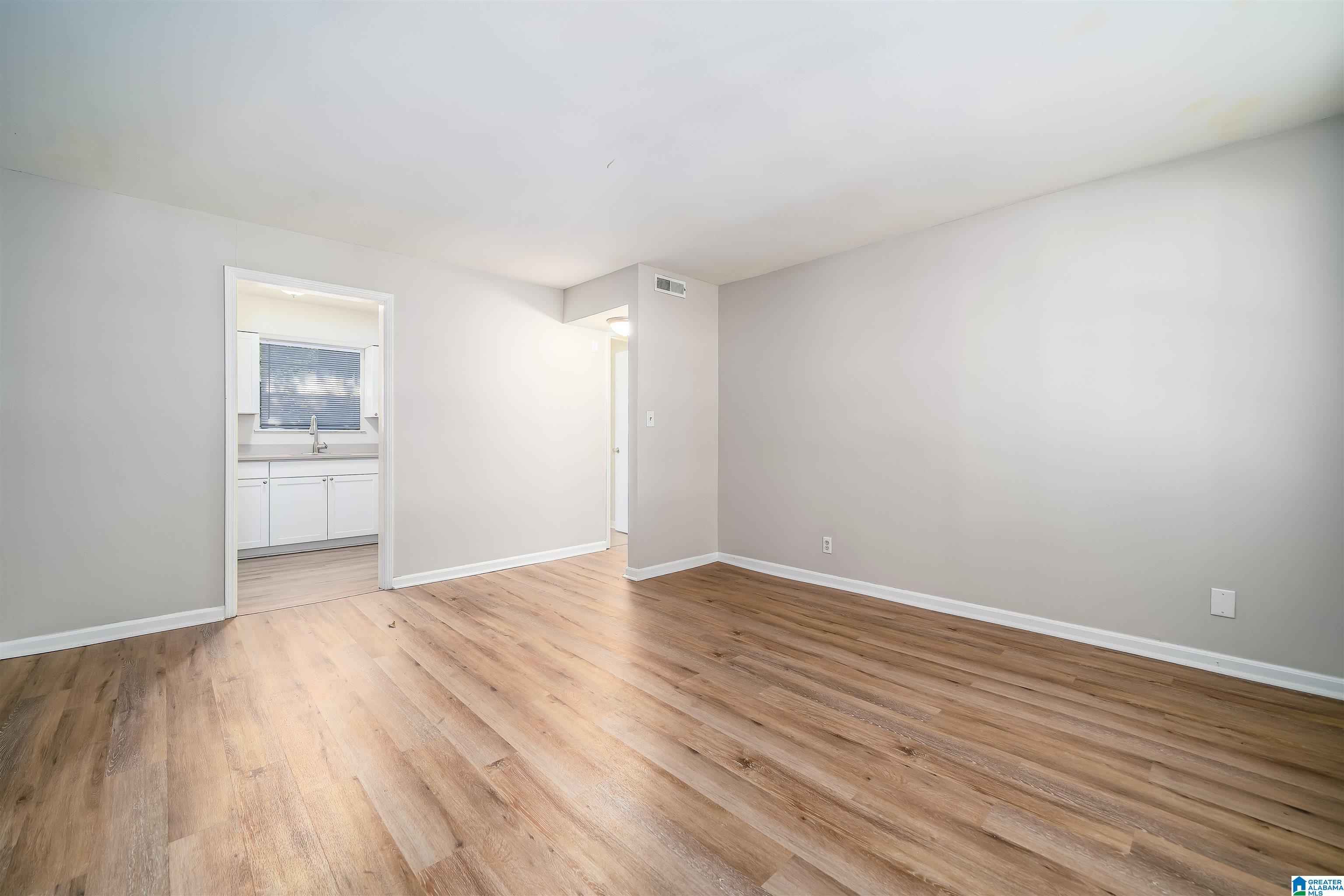 2524 18th Place South Birmingham, AL 35209 - Photo 7 of 17