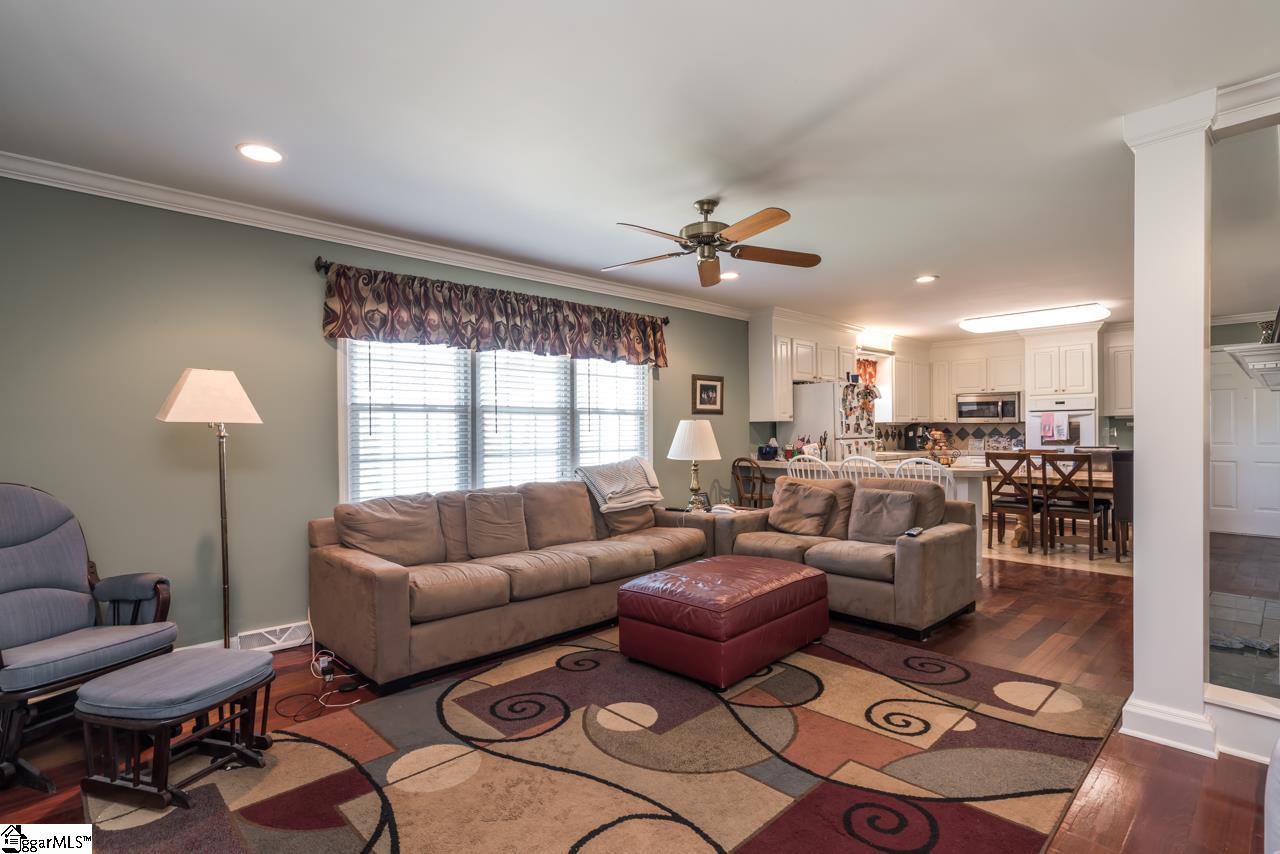 307 Langley Road Travelers Rest, SC 29690 - Photo 5 of 16