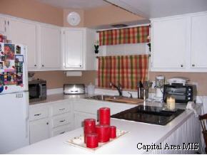 829 Kenyon Drive Springfield, IL 62704 - Photo 7 of 8 Gallery Image 7