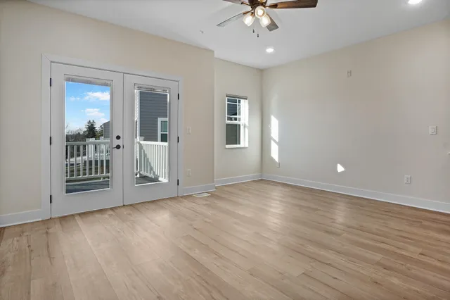 $2,550 | 116 Eiche Drive, Unit 4, Slinger, WI 53086