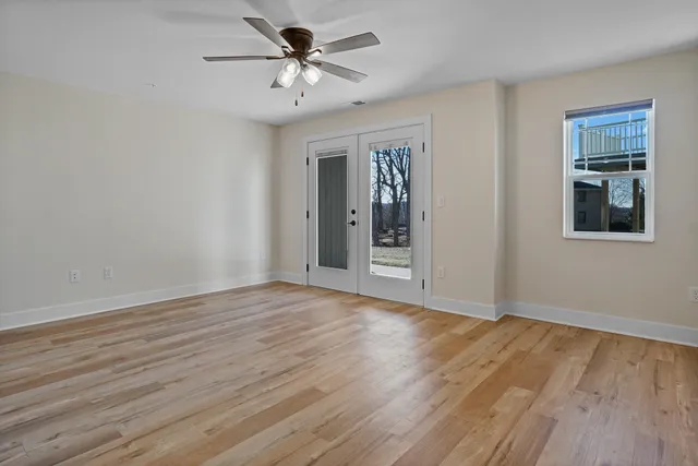 $2,550 | 116 Eiche Drive, Unit 4, Slinger, WI 53086