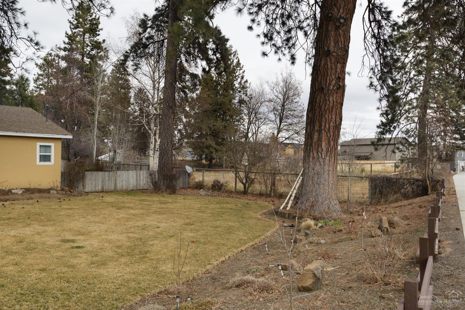 480 Southeast Reed Market Road Bend, OR 97702 - Photo 3 of 11 Additional Photo
