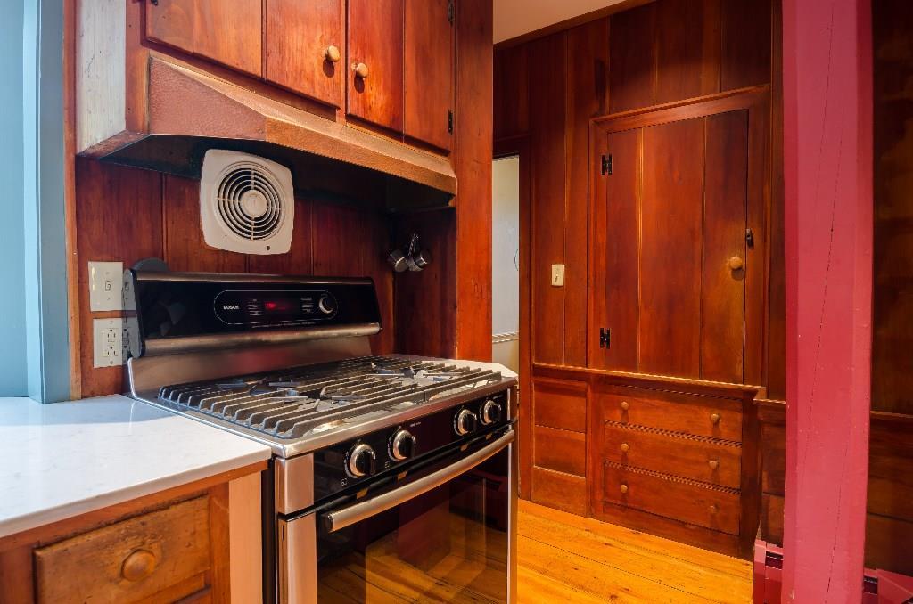4 Porters Landing Road Freeport, ME 04032 - Photo 10 of 34 Kitchen