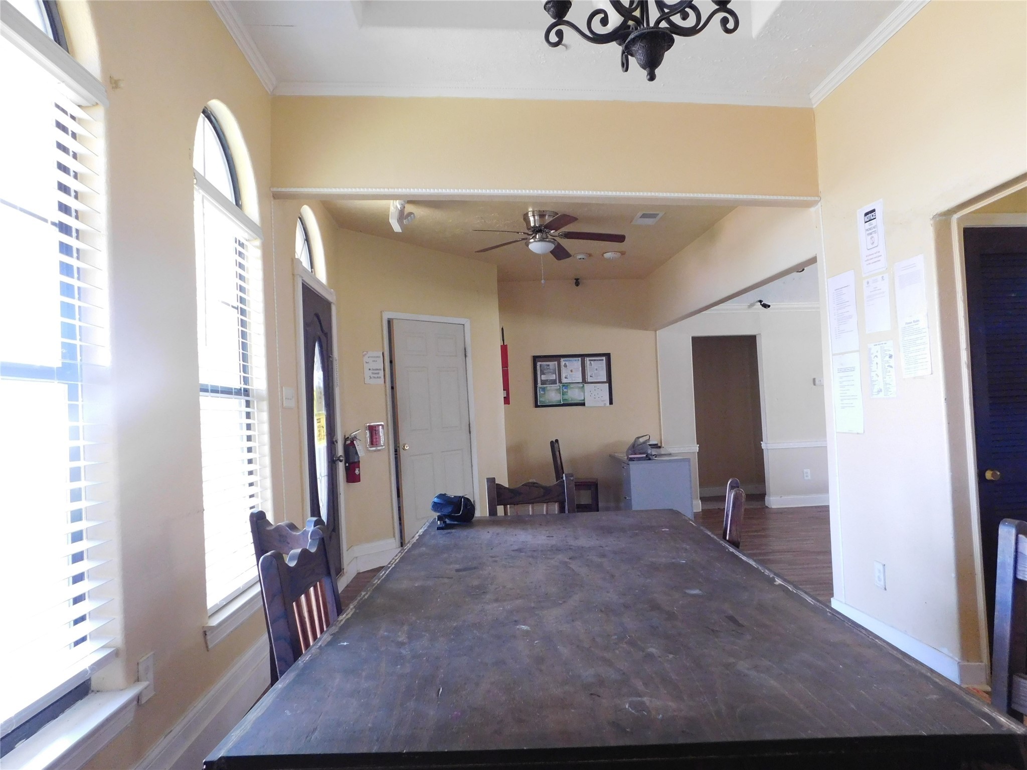 13203 Highway 59 Kendleton, TX 77451 - Photo 3 of 38 a view of a hallway view with furniture and windows