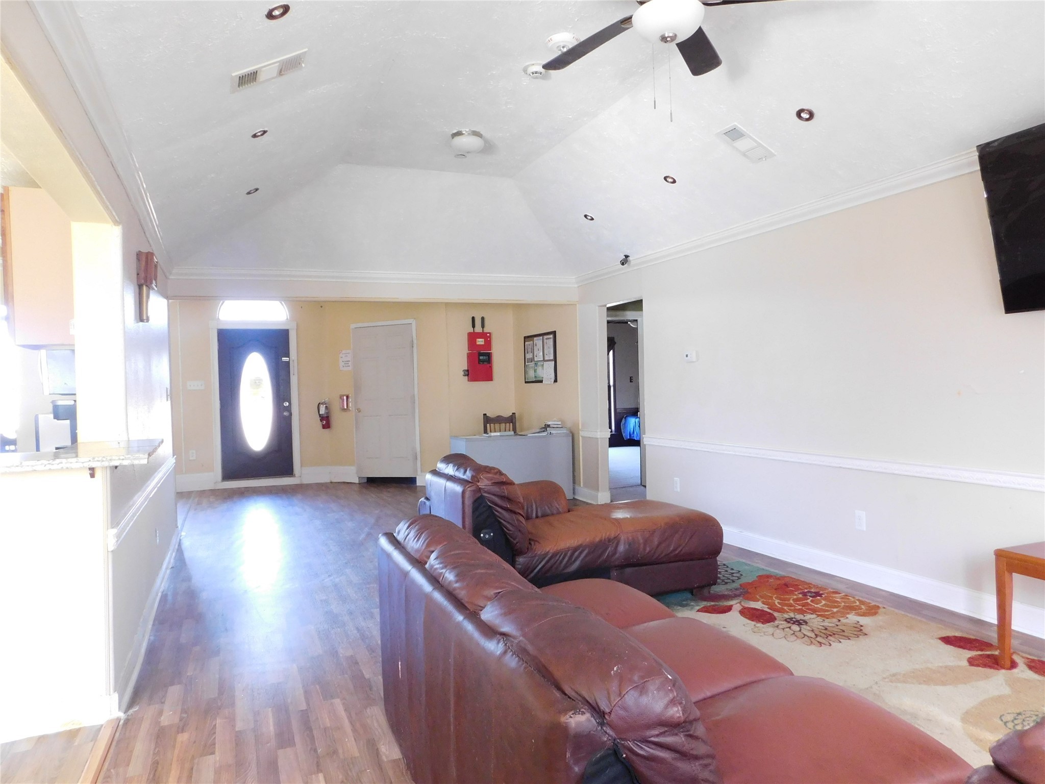 13203 Highway 59 Kendleton, TX 77451 - Photo 6 of 38 a living room with furniture and wooden floor