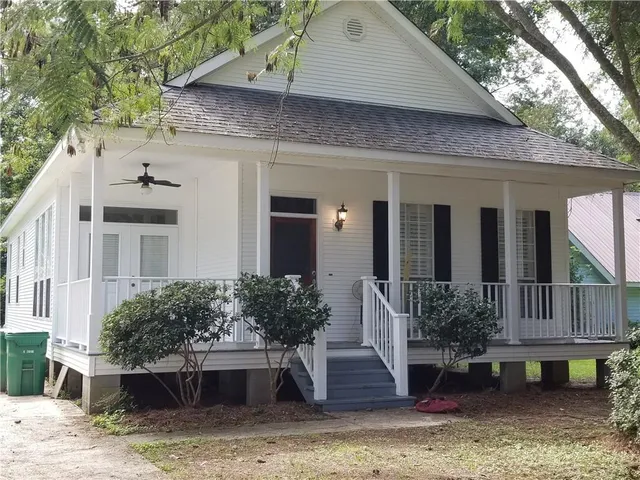 $2,000 | 1808 South Massachusetts Street, Covington, LA 70433
