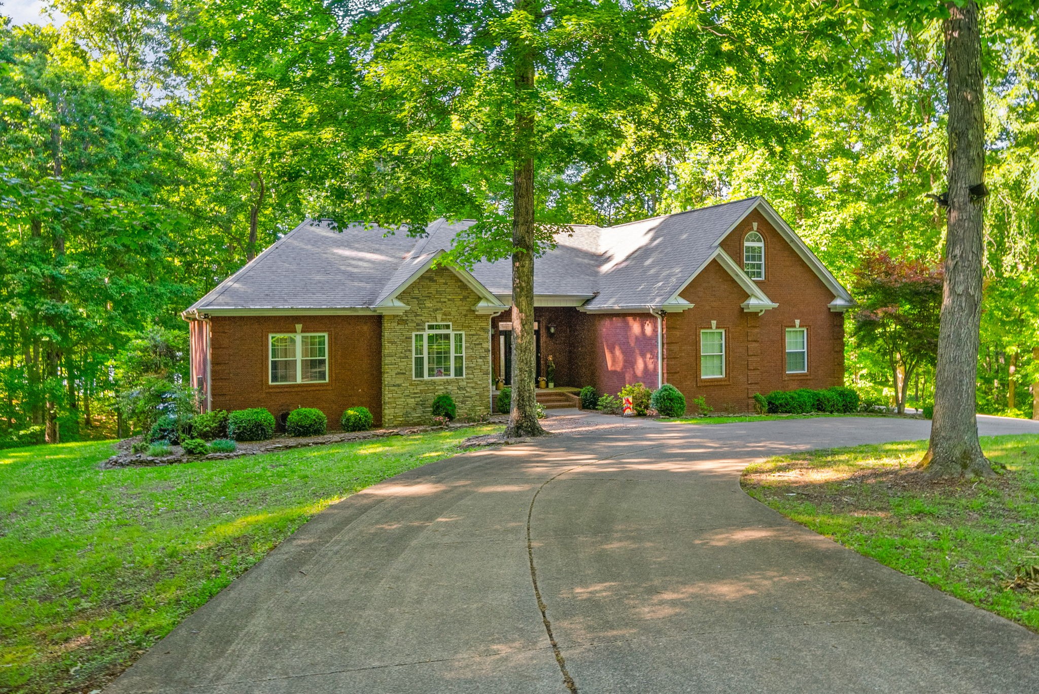 118 Periwinkle Hill Road Cadiz, KY 42211 - Photo 3 of 72