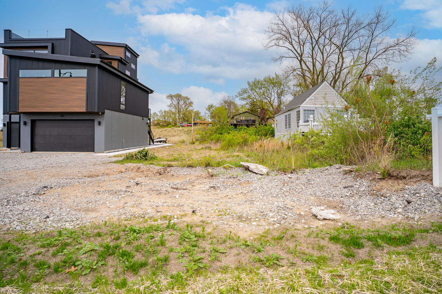 741-751 North Lake Street Gary, IN 46403 - Photo 4 of 9 a house with a outdoor space