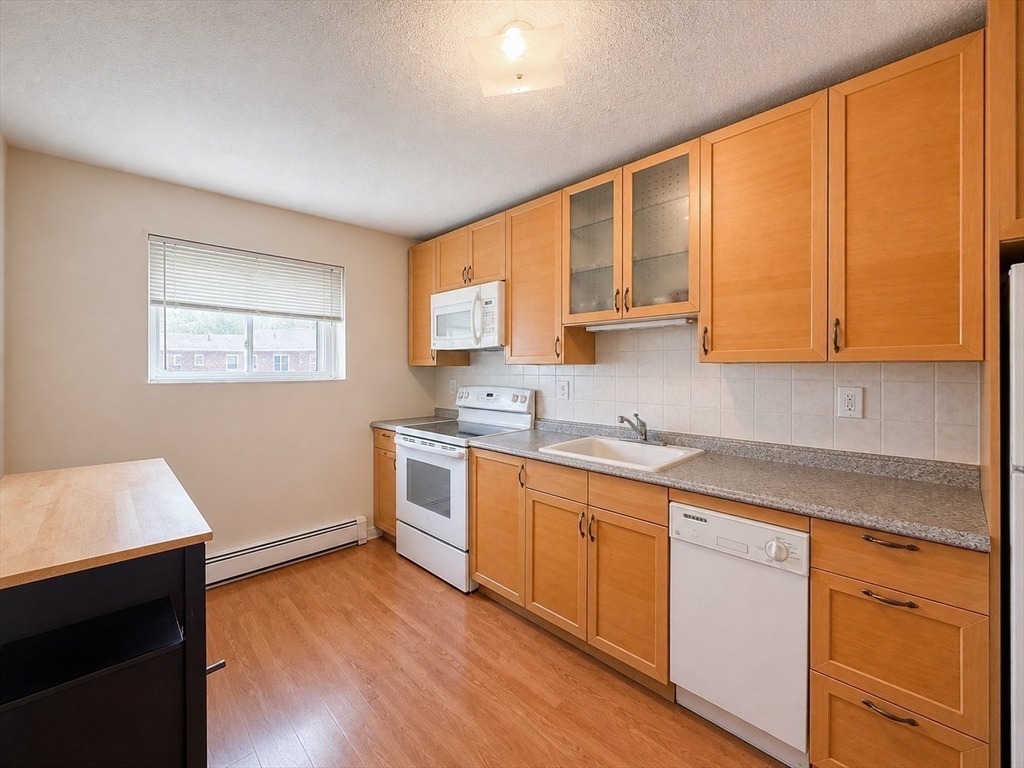 28 Westgate Road, Unit 5 Boston, MA 02467 - Photo 1 of 8