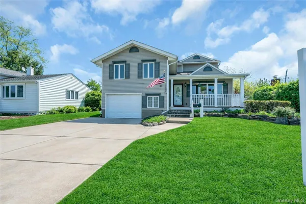$1,148,000 | 35 Peachtree Lane, Hicksville, NY 11801