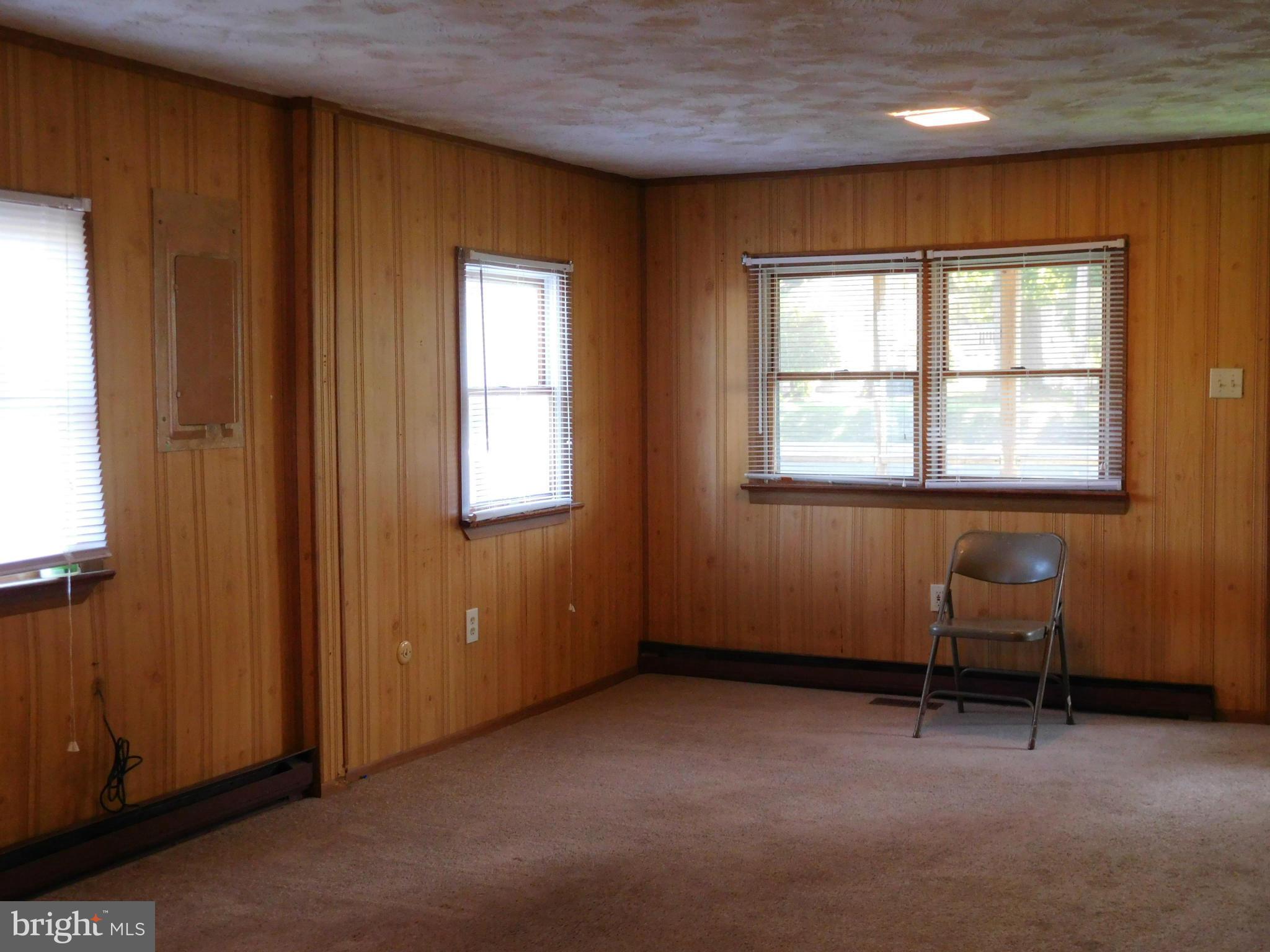 8313 Bayside Road Chesapeake Beach, MD 20732 - Photo 5 of 13 Living Room