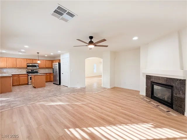 $2,150 | 4851 Polar Lights Court, Las Vegas, NV 89130