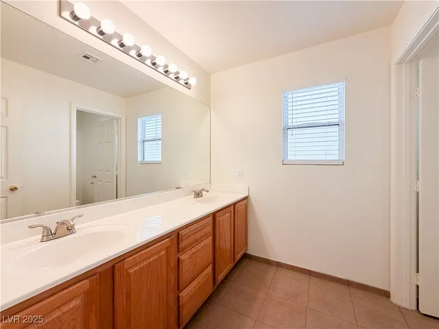 $2,150 | 4851 Polar Lights Court, Las Vegas, NV 89130