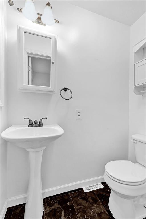 2625 Woodland Road Ambridge, PA 15003 - Photo 15 of 35 Gallery Image 15