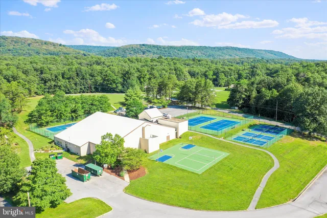 $239,000 | 40 Tecumseh Trail, Hedgesville, WV 25427