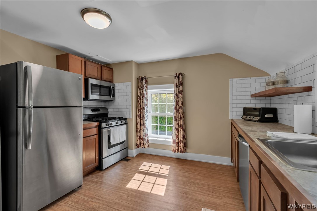 357 Lebrun Road Amherst, NY 14226 - Photo 45 of 50 Kitchen w/ SS appliances.