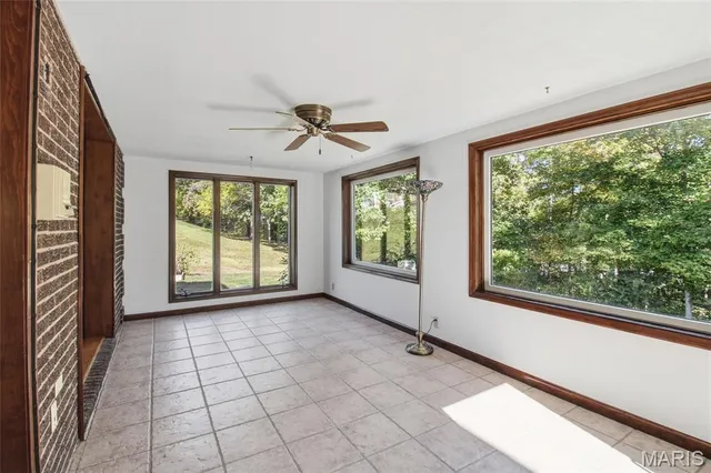 $395,000 | 8754 Boverie Drive, Ste. Genevieve, MO 63670