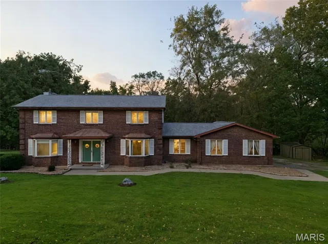 $395,000 | 8754 Boverie Drive, Ste. Genevieve, MO 63670